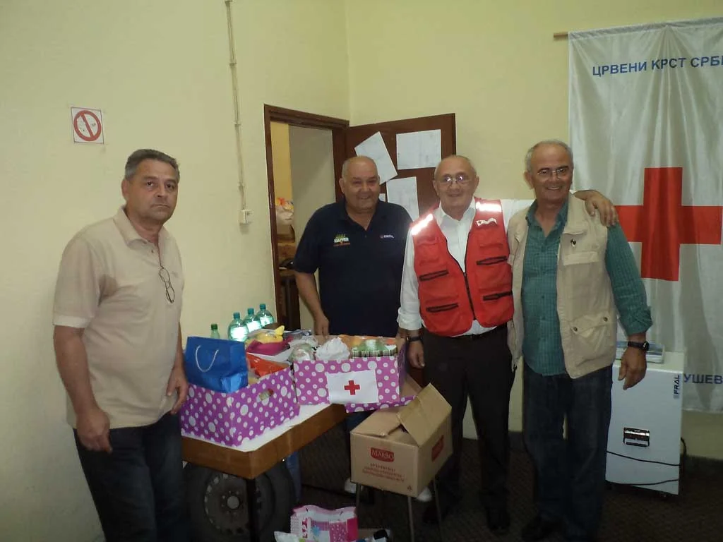 16.06.2014 Dečiji gimnastički klub "Napredak" predao Crvenom krstu Kruševac sakupljenu humanitarnu pomoć sa "Vidovdanskog humanitarnog mitinga sportske gimnastike 2014"