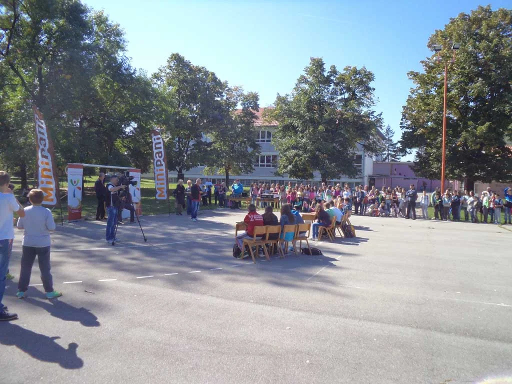 30.09.2014 u OŠ"Branko Radičević" održana akcija Sportskog saveza grada Kruševca "Sportski čas za sve Vas"