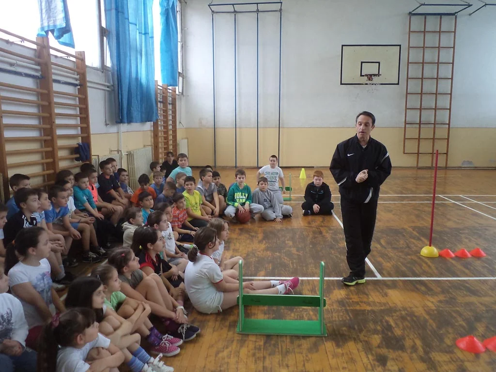 11.03.2015 Sportski savez grada Kruševca u OŠ"Jovan Jovanović Zmaj" održao akciju "Sportski poligoni"