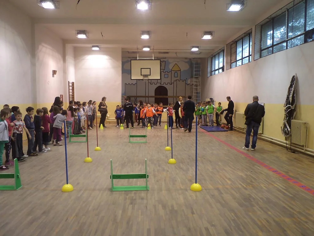 25.03.2015 god. u OŠ"Despot Stefan" Sportski savez grada Kruševca održao akciju "Sportski poligoni"
