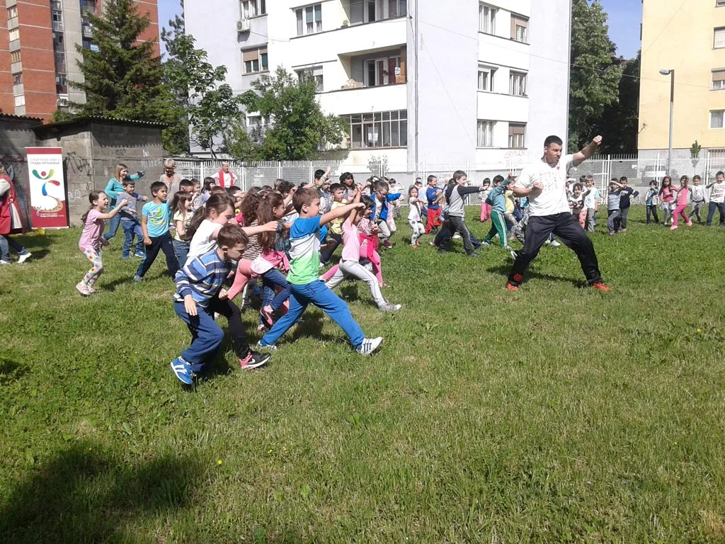 13-14.05.2015 Sportski savez grada Kruševca u vrtićima PU"Nata Veljković" „Pčelica “ , „Labud“, „Biseri“ i „Golub mira“ realizovao akciju "Sportić u vrtić"