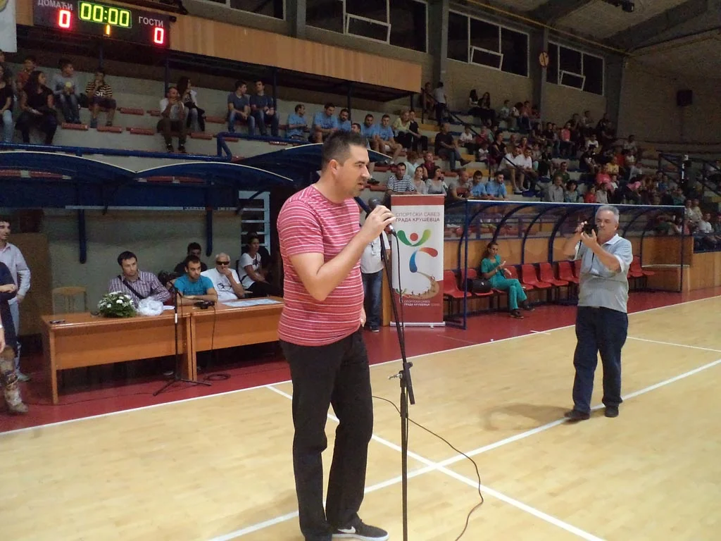 24.09.2015 u "hali sportova" u Kruševcu održana je humanitarna akcija "Igra života, igram za anđelu"