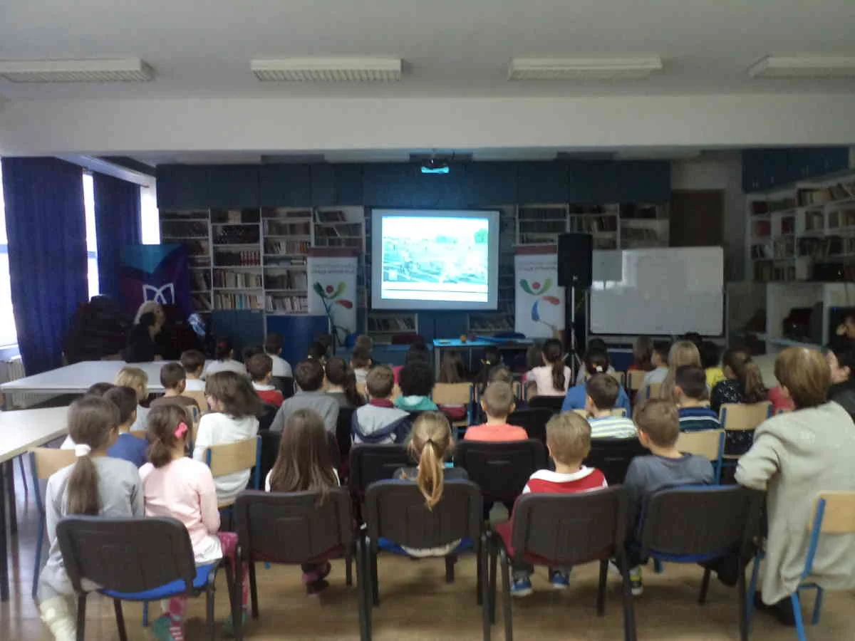 09.11.2016 godine u OŠ"Dragomir Marković" održana akcija Sportskog saveza grada Kruševca "U sport iz baze"