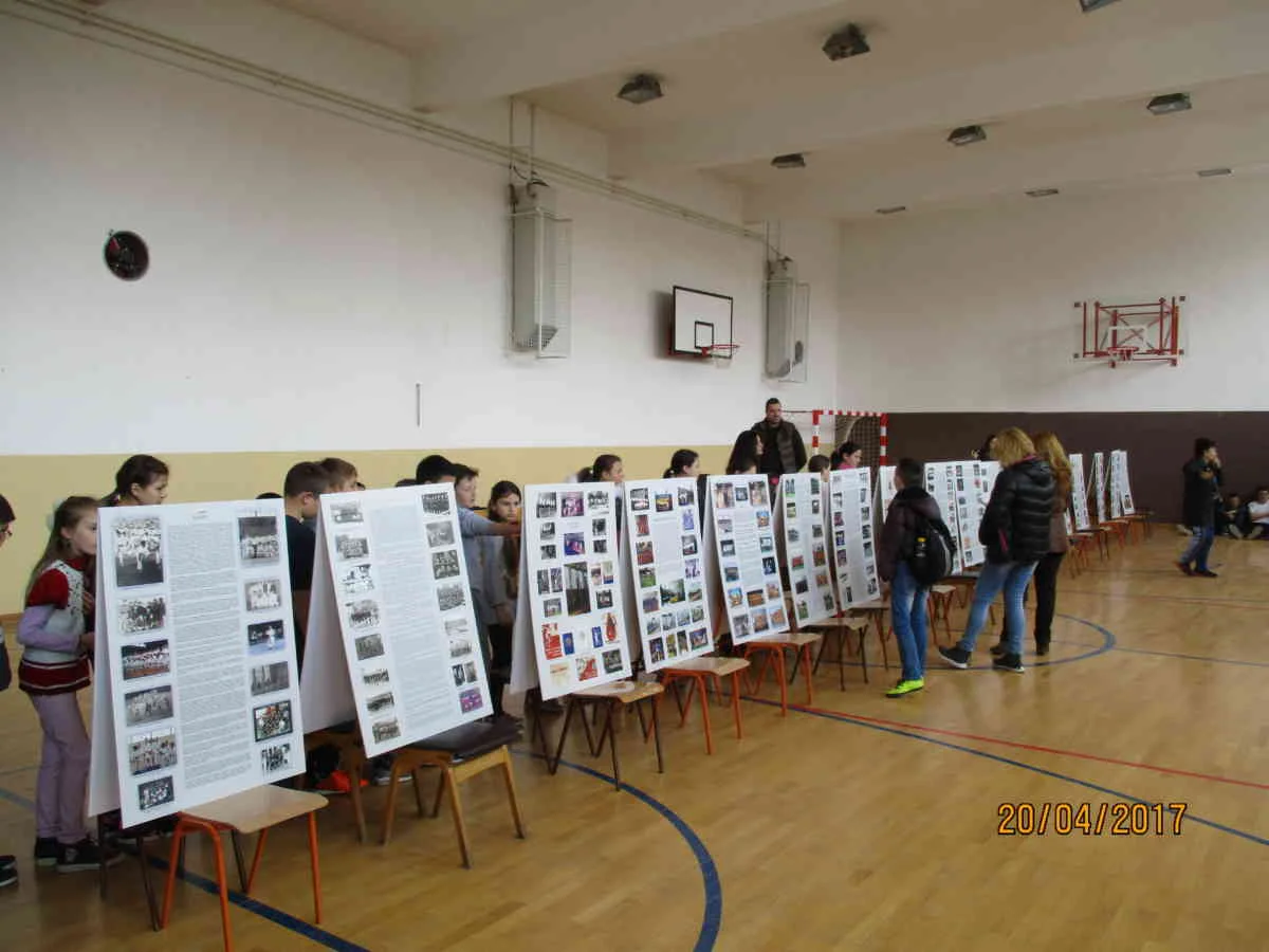 20.04.2017 izložba"iSTORIJA KRUŠEVAČKOG SPORTA" GOSTOVALA U oš "bRANA pAVLOVIĆ U KONjUHU