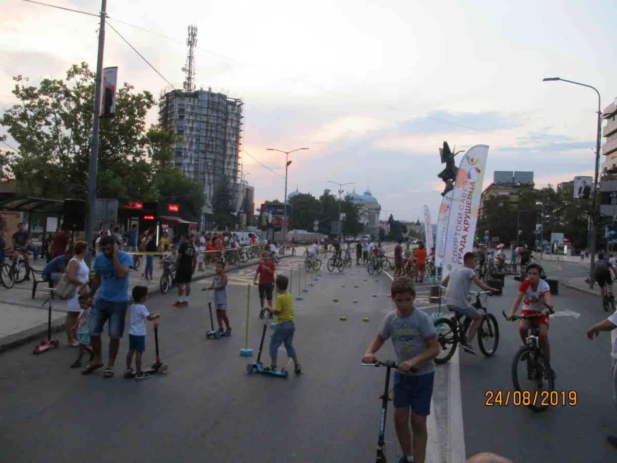 24.08.2019. održana sportsko rekreativna manifestacija"pokaži šta znaš na biciklu i trotinetu"
