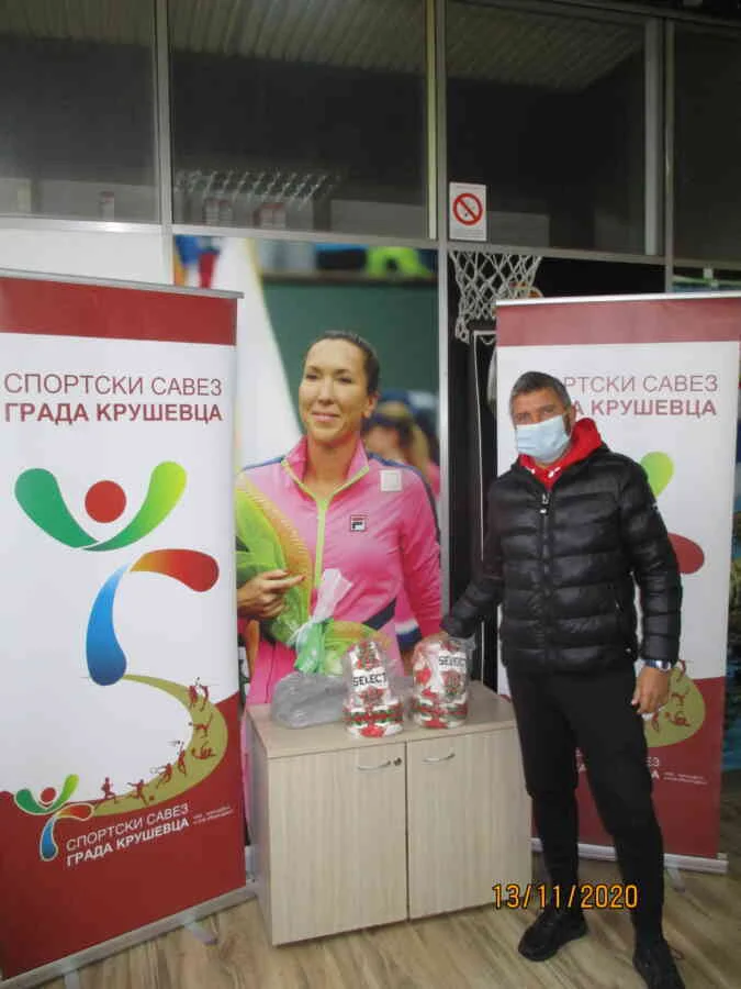 Sportski savez grada Kruševca uručio donaciju fudbalskih lopti