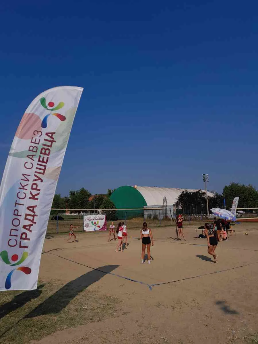 u okviru "sportskog leta" održan turnir u odbojci na pesku