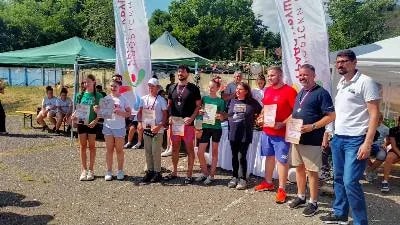 u selu Kukljin održano "Čarapansko nadmetanje-narodni višeboj"