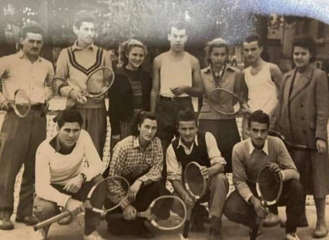 Tenis